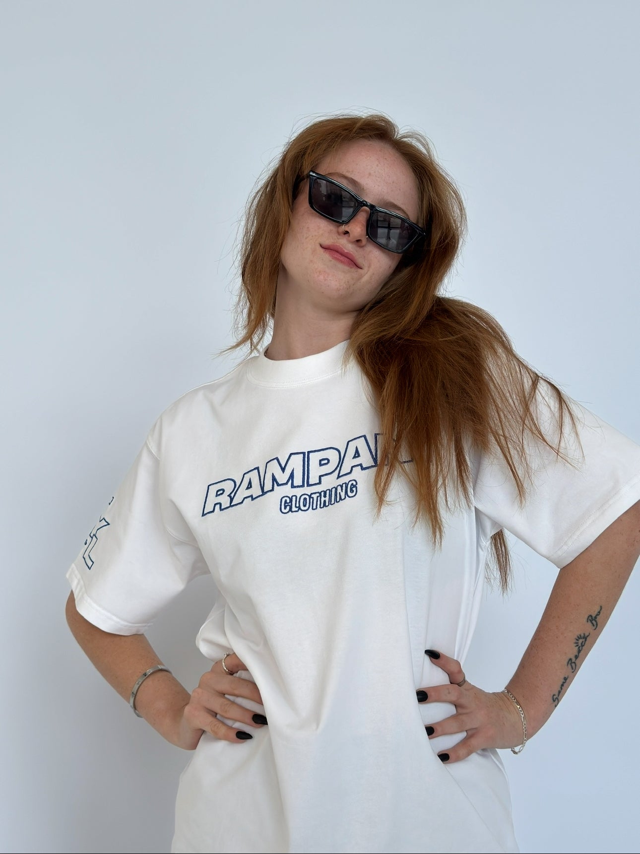 TYL TEE WHITE - EMBROIDERED