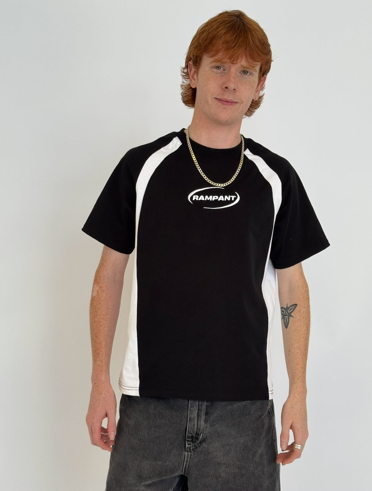 2T SHIRT BLACK - EMBROIDERED