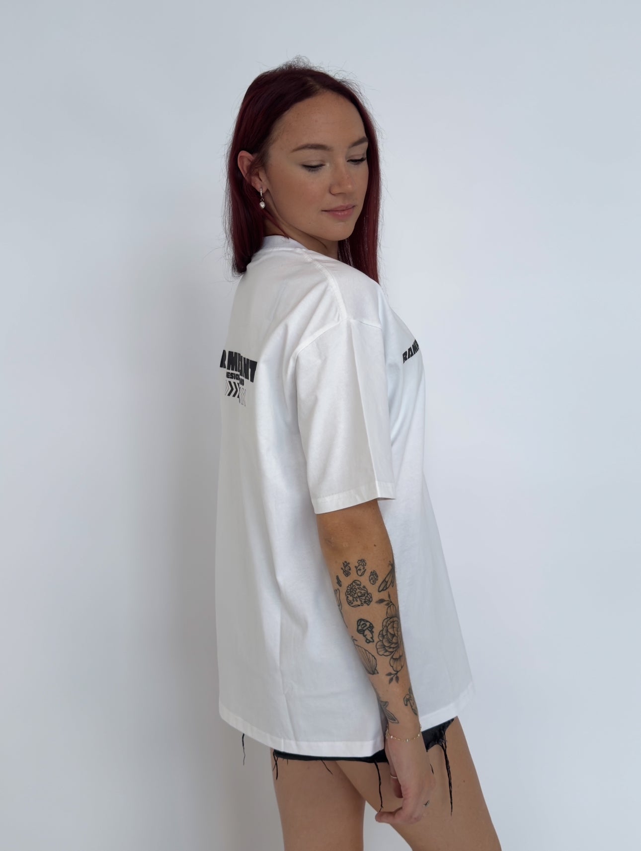 DESIGN STUDIO OVERSIZED