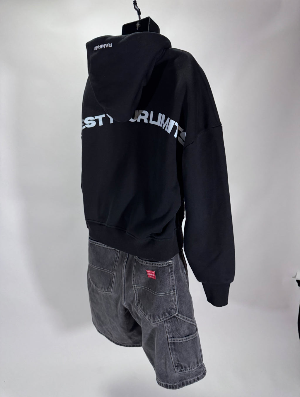 BOXY HOODIE - UNRESTRICTED