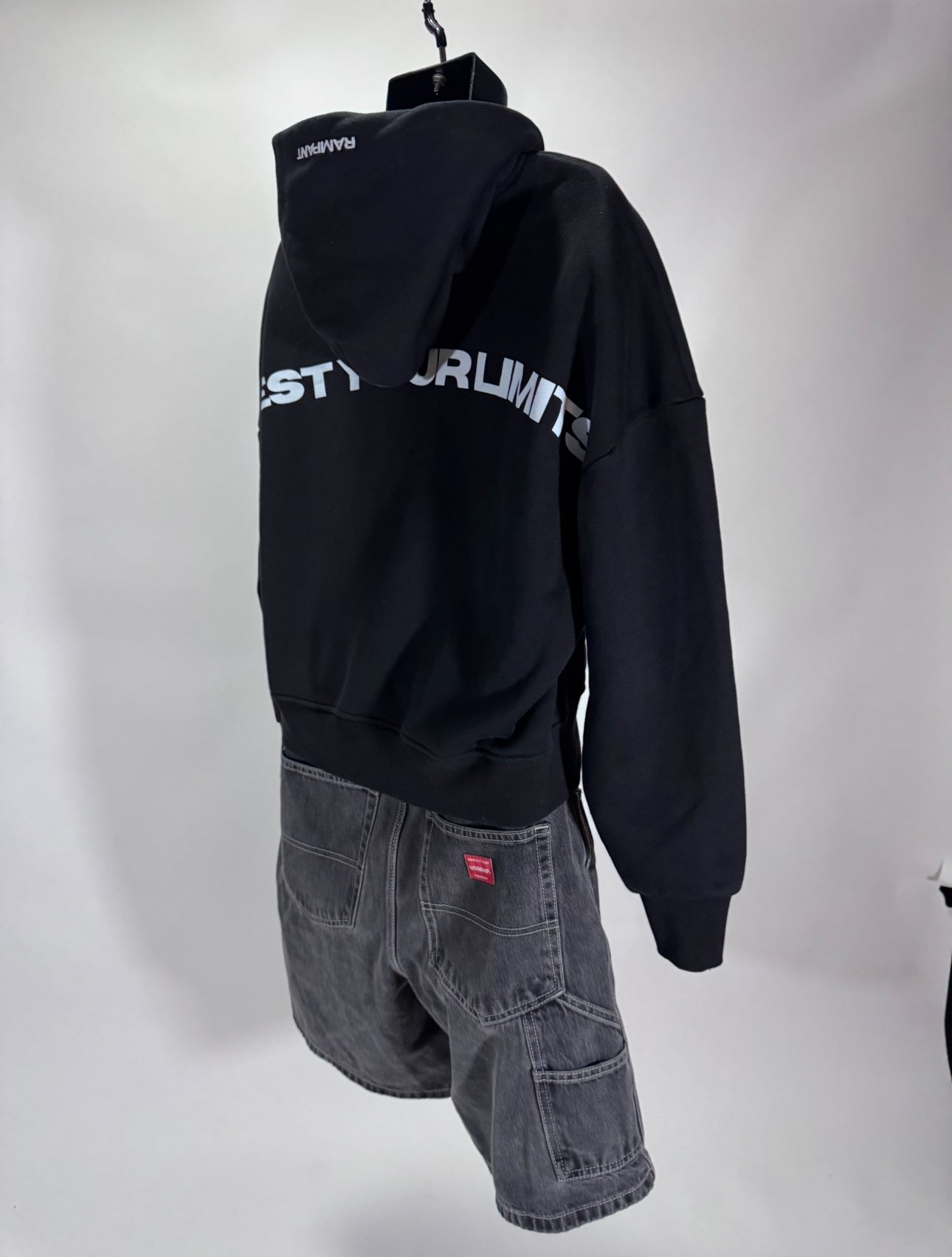 BOXY HOODIE - UNRESTRICTED